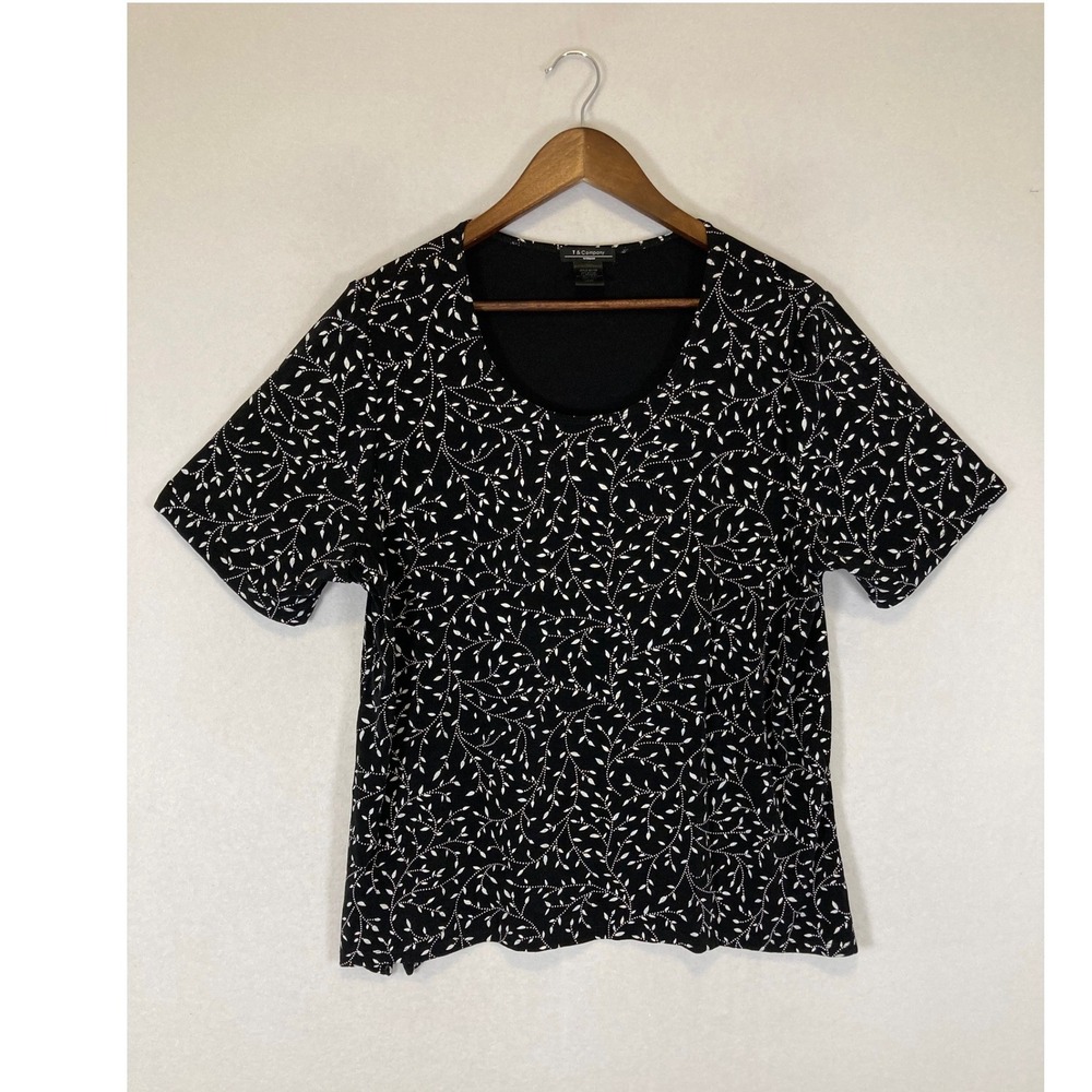 Botanical T & Company Woman 14W Black White Vine Print Scoop Neck Top 621106‎
